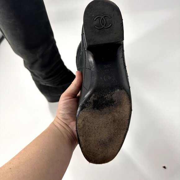 ✨ Chanel Quilted Leather Riding Boots – Size 38.5 (US 8) - Picture 12 of 17